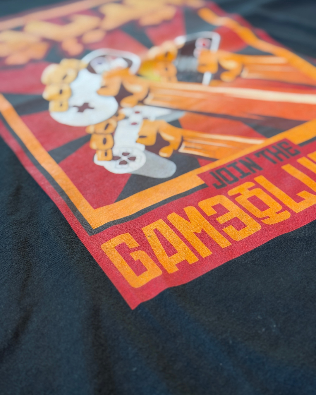 Gameolution tee, graphic close-up