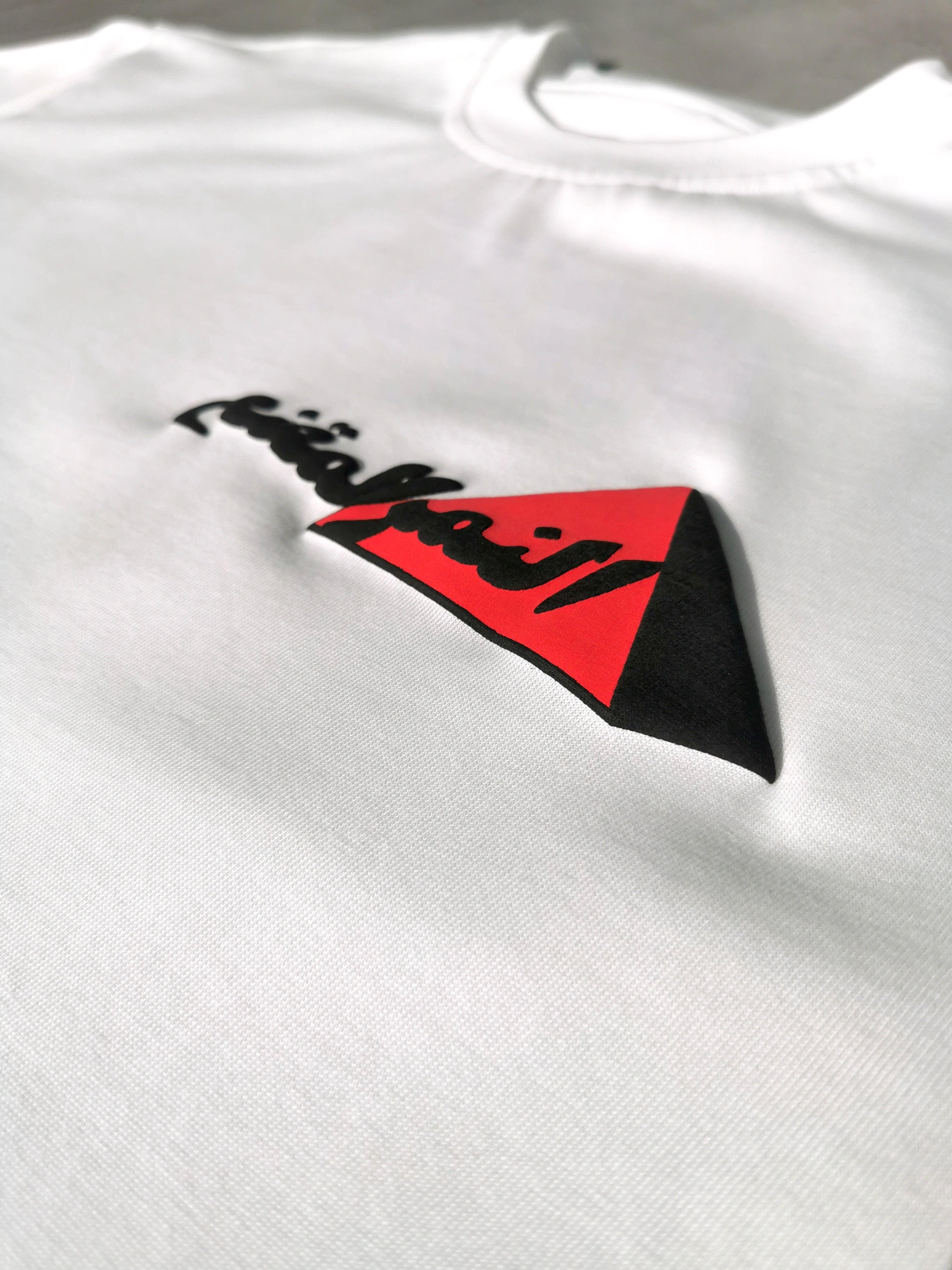 Al Nemer Al Muqana3 T-shirt – Classic Tribute