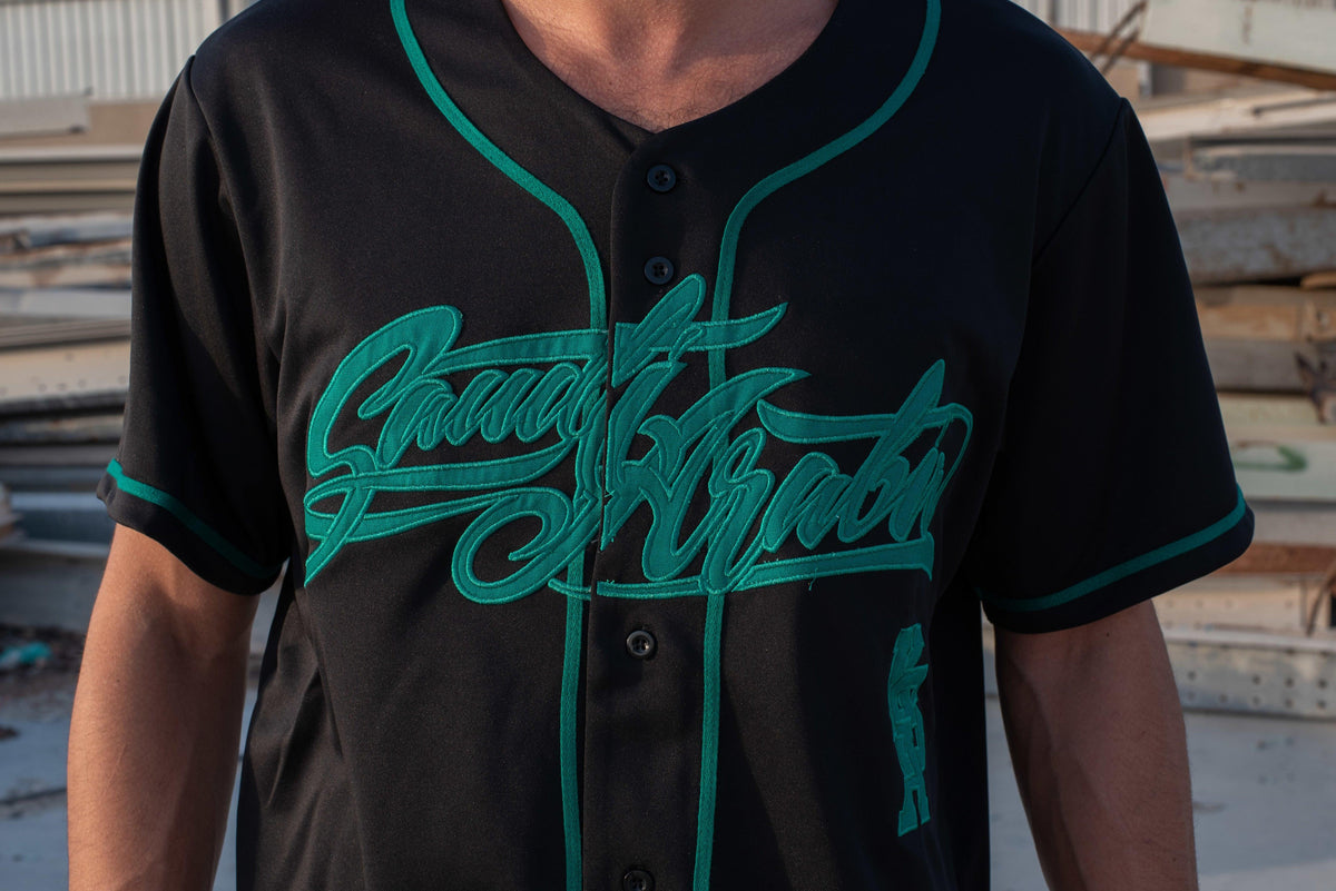 Saudi Arabia black jersey, detail view